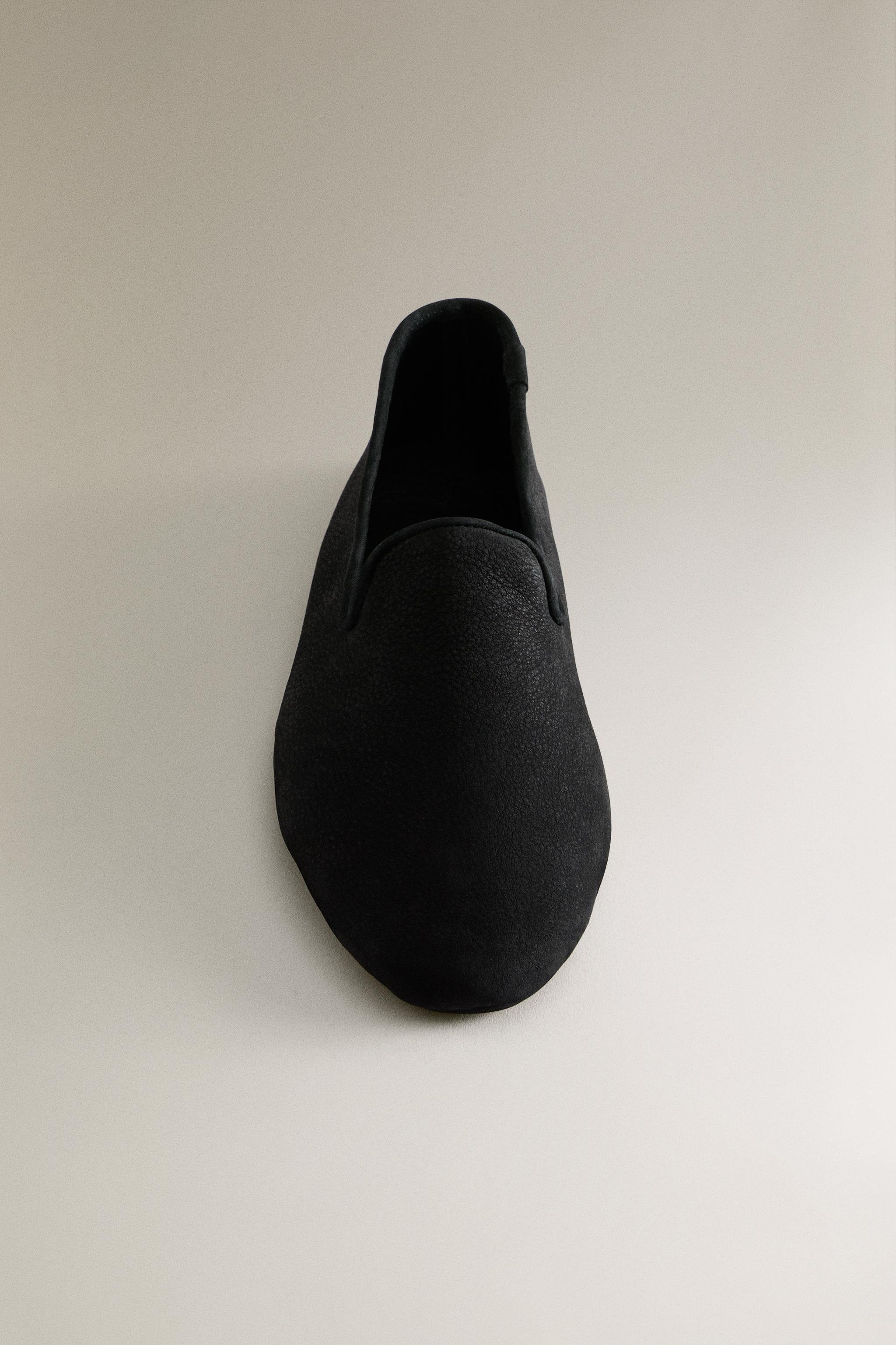 LEATHER MOCCASINS